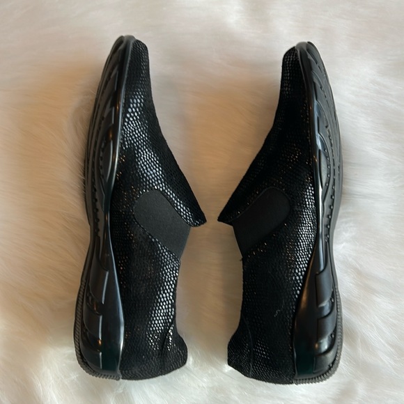 EUC Vaneli Black Suede Slip On Shoes, 9 1/2 M - Picture 4 of 11